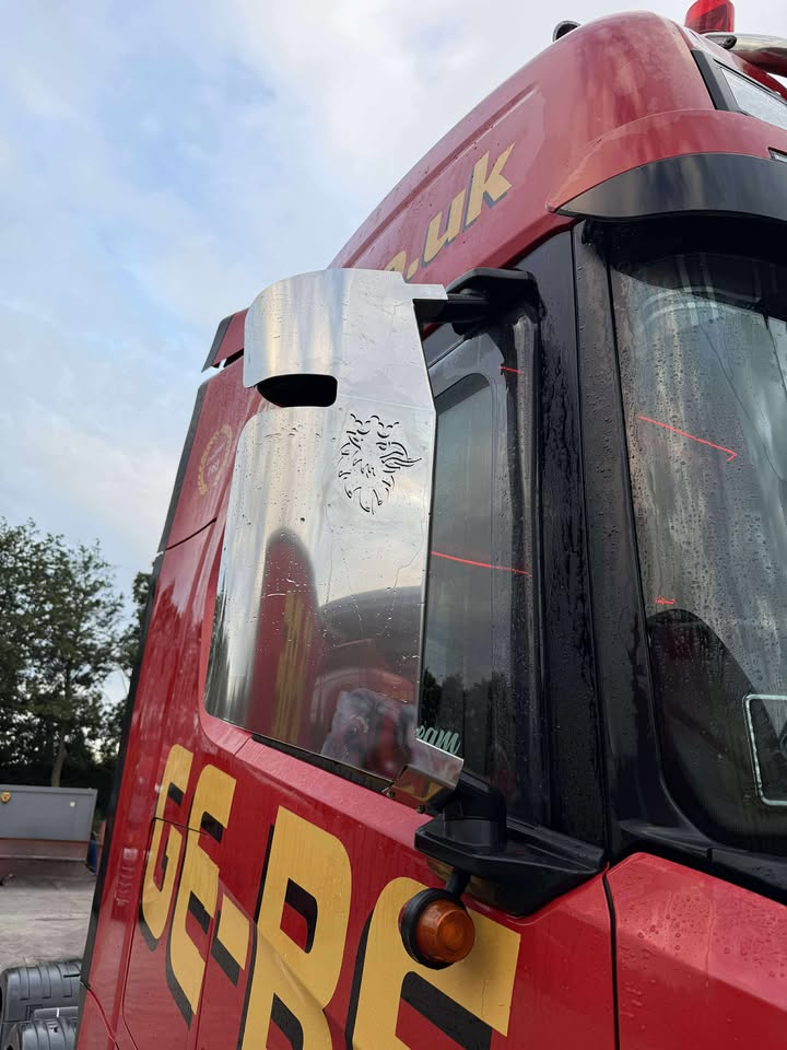 SCANIA NEXT GENERATION & XT W/Griffin Mirror Guard (Stainless steel) Pair